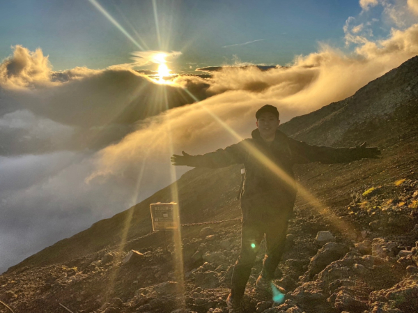 藤和ハウスに入社して先輩方と登山する機会があり、登山が好きになりました。
山頂での絶景みたり、山頂でご飯食べたりするのが醍醐味です♪