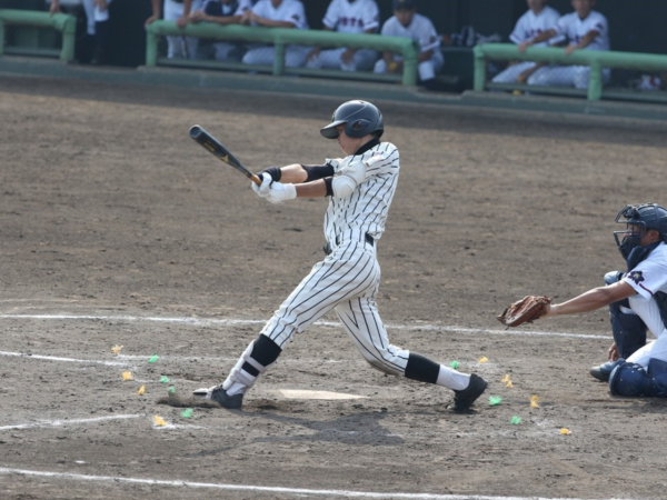 小学校から高校まで野球をしておりました。大学時代は野球サークルに入り、活動しておりました。礼儀やチームプレイの重要性を学びました。