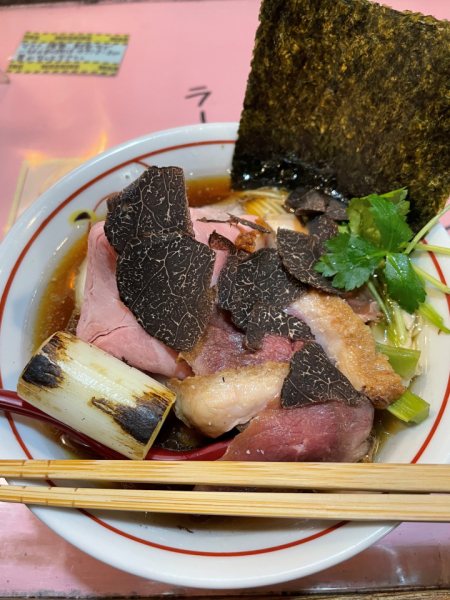 ラーメンだけは止められません。休日になると新規開拓に励んでおります。良いラーメン店の情報交換を是非！！