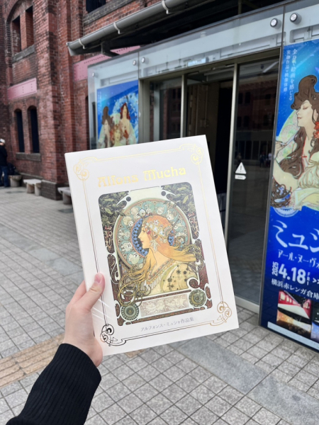 アルフォンス・ミュシャが大好きでよく美術館や展覧会に足を運んでいます。