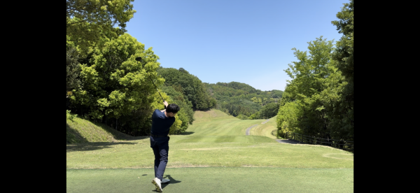 早起きが苦手。寒いのが物凄く苦手…そして腰痛持ち…そんな私ですが冬場も含め月に1回程度ゴルフを楽しんでいます。