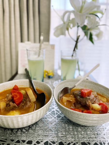 料理を作るのが好きです。ほとんど自炊生活しております。手つくりスープです。