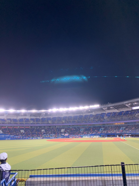 ここはZOZOマリンスタジアムですが、日ハムにわかファンです。いつかエスコンに行きたいなと思っています。	