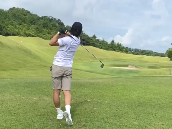 趣味は始めたばかりのゴルフです。自然が大好きなのでゴルフは歩き回っているだけでもリフレッシュできます。