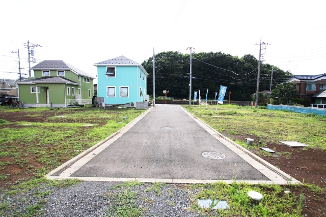 マイナスイオンたっぷりの緑溢れる開発現場です!!