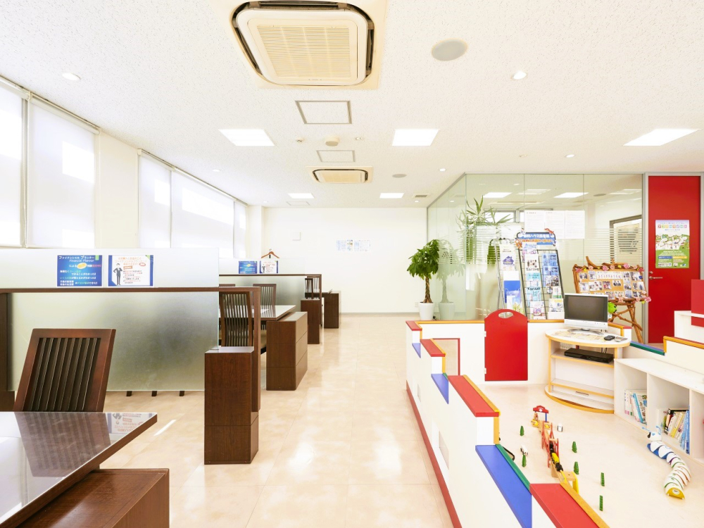 お子さま用のおもちゃがございますので、ご自由にお使いください！