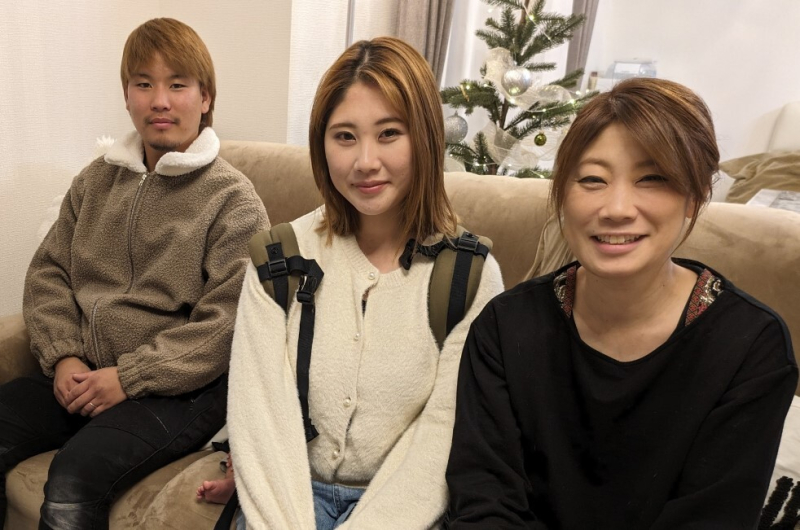 6年前に近藤様とお会いした際には娘様(かずぽ～ん様)ご夫婦はまだご結婚前でしたので
今こうしてかずぽ～ん様のご新居で近藤様・かずぽ～ん様ご夫妻・お孫様と一緒の空間にいるなんて…全く想像していませんでした