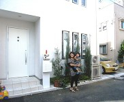 Ｓ様邸　玄関前にて撮影