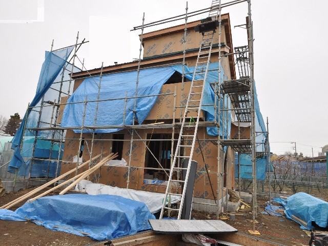 だんだん建築が進み、建物のシルエットが見えてきました。