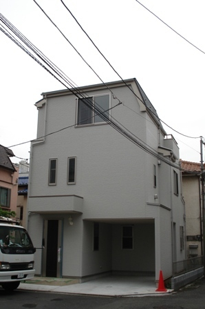 注文住宅を建てている工務店の建物です！　地震・火災に強いです！