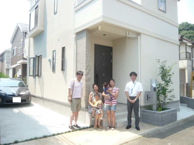 お住まい探しをサポート頂いたご両親様も一緒に取らせて頂きました！