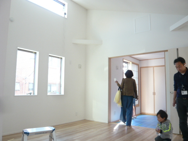 なんでもない写真の時は、お兄ちゃんはまだ元気でしっかり遊びまわっていました。