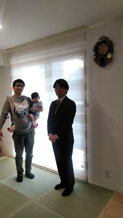 私の指示で最初に撮影させて頂いた写真です。指示がよくなくて暗い写真になりました（笑）。