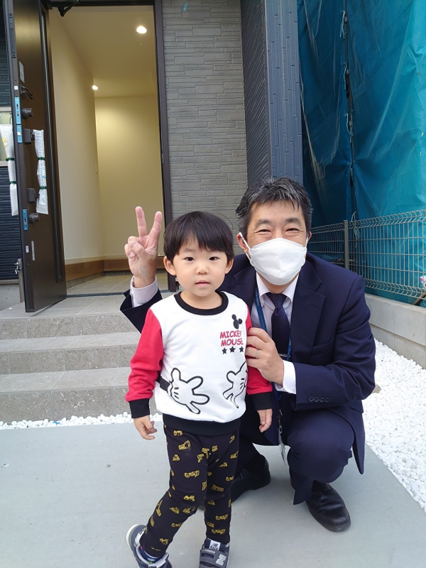 ご案内等の際にも毎回お会いするのが楽しみでした♪
新居で元気に成長する姿が本当に楽しみです♪親戚のおじさんの気分です（笑）