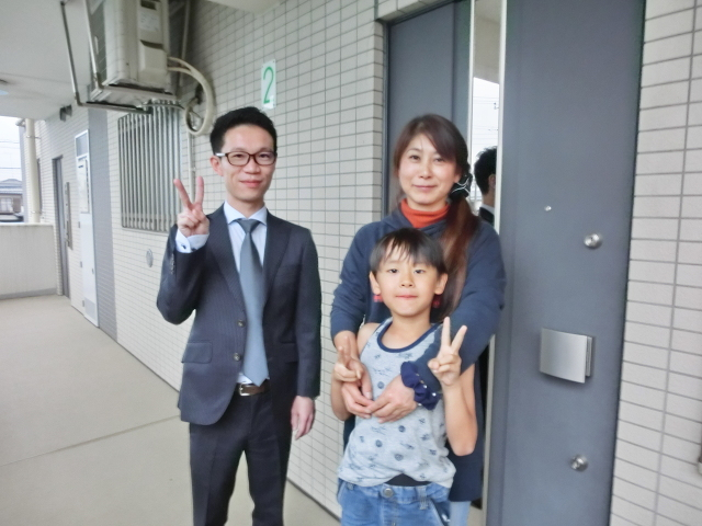 玄関前で☆
