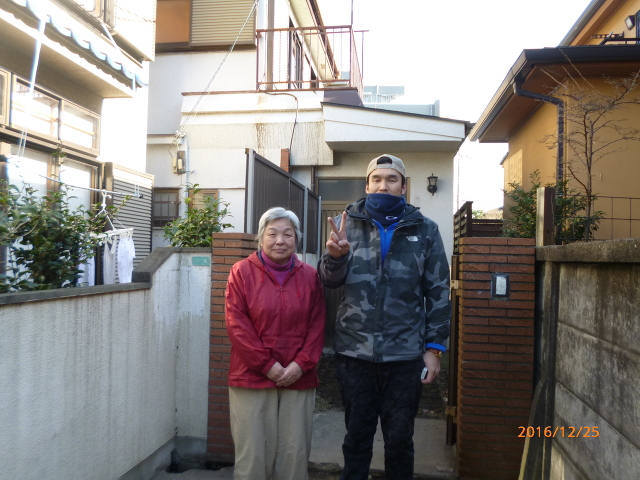 ワンちゃんは既に車の中の為、再度お二人で撮影♪