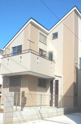 駅にも近く長閑な環境です。建物は、細かな箇所にいろいろな配慮がされているメーカー様で良かったです。
