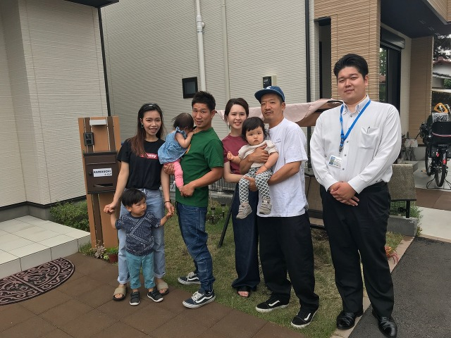 皆さんご一緒に。