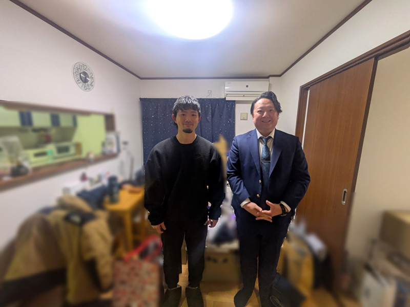 お引っ越し準備中にのご自宅で鍵をお引渡しさせて頂きました♪