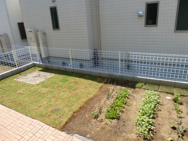 ☆ご主人の力作【砂場と芝生と奥様の菜園】☆
