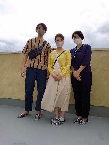 広々とした屋上、空が広い！