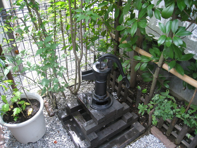 井戸ももちろん手作りです♪
