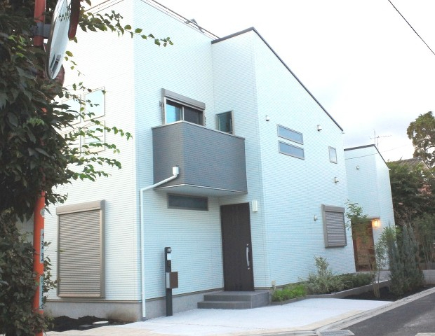 外観写真です！陽当たりの良い角地です。