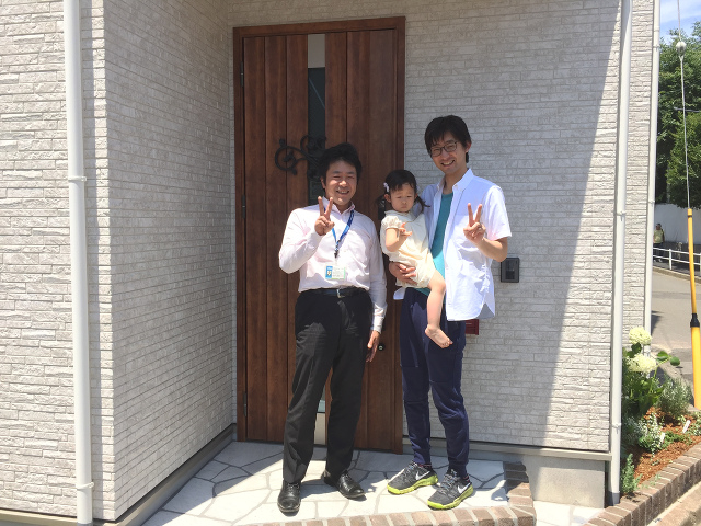 この扉の向こうには赤ちゃんが！日差しが強かったので外に出れませんでした。