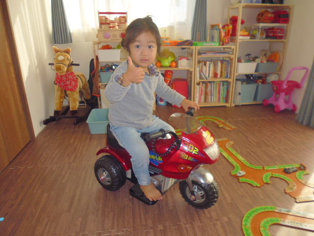 バイクに乗っている姿がカッコいいね！v(◕ฺ‿◕ฺฺ)/