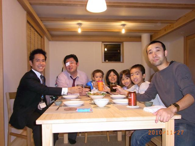 建物完成披露にて宴会にお誘いいただきました。