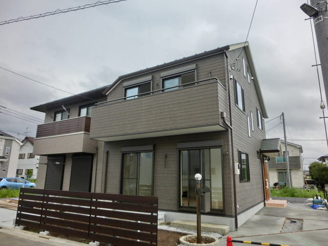 南道路に面しているので陽当たりは最高です!!