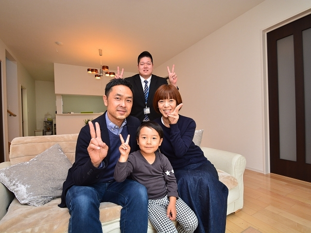 ご一緒に記念撮影。遠近法で若干スリムに写っております。