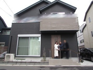 カッコイイご自宅でうらやましいです！