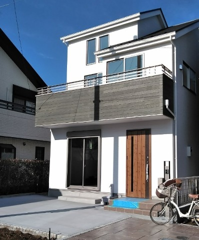 オリジナル感あるデザインの建物外観