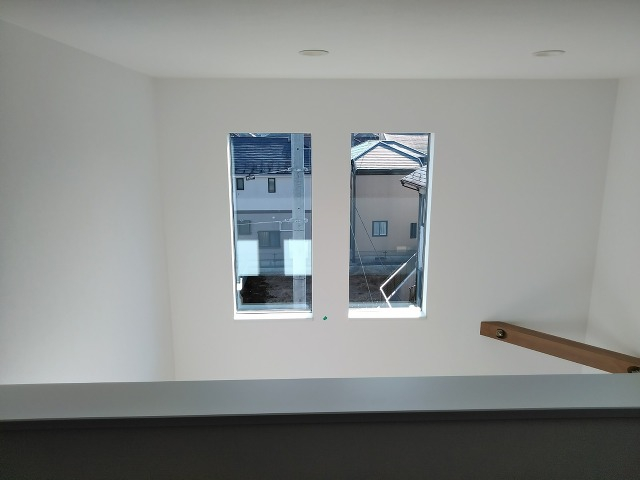 ２階吹き抜けは日当たりと室内が広がります。
