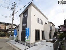 E様