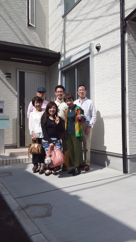 玄関先で♪ずっと皆様笑顔でした (^∀^)♪