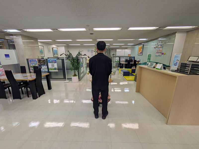 新居のお引渡しの際に店舗で記念撮影!!