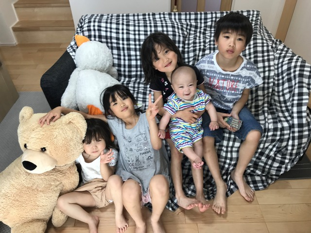 ♪子供達だけで!ハイチーズ!とても仲良しです♪