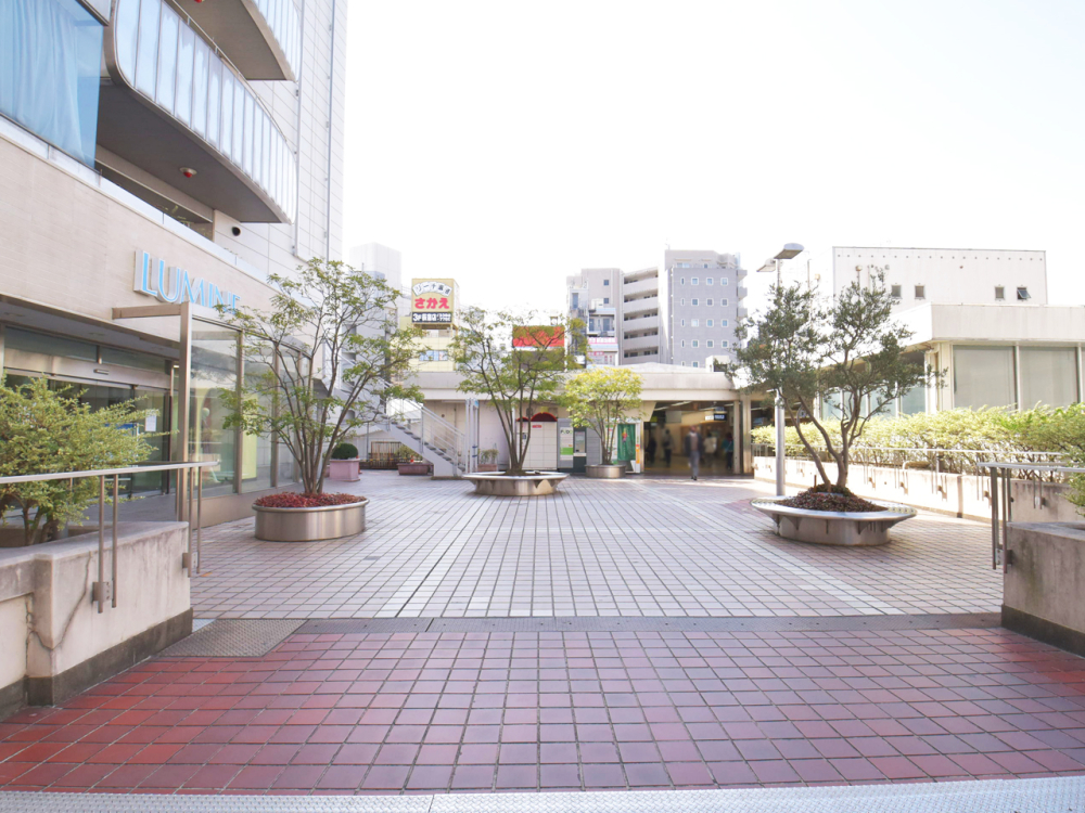 JR荻窪駅西口にはルミネがございます！