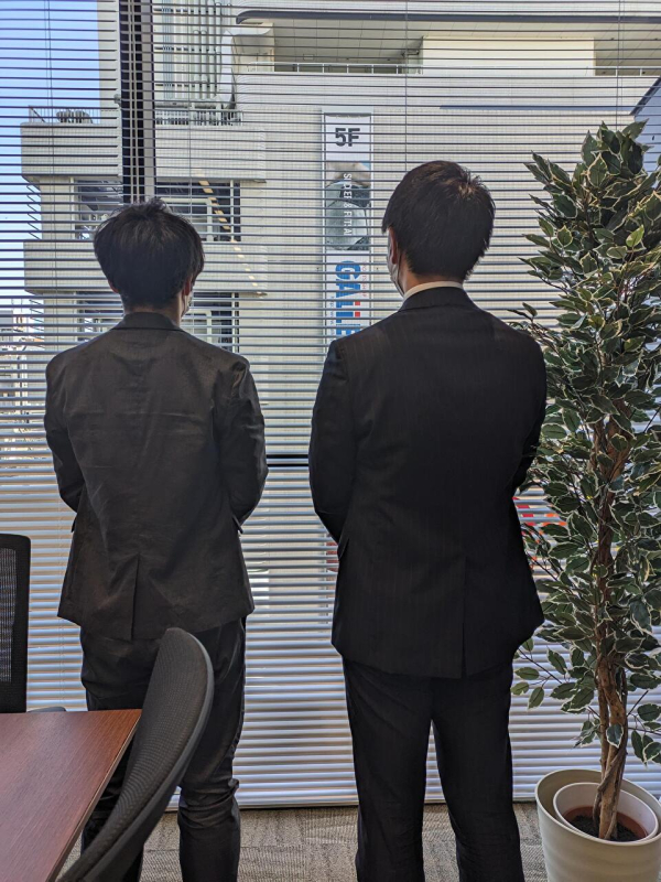 私も隣にお邪魔してもう1枚。。。