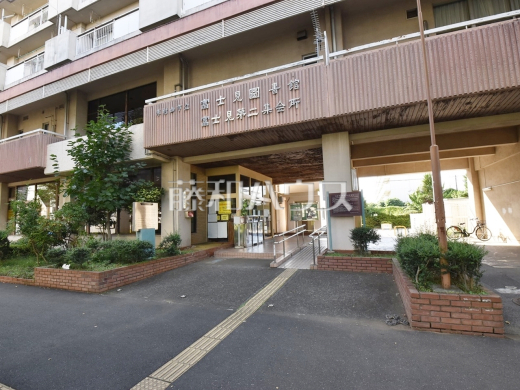 東村山市立富士見図書館