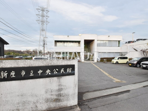 新座市立中央公民館図書室