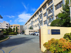 福岡市立吉塚小学校 福岡市立吉塚小学校