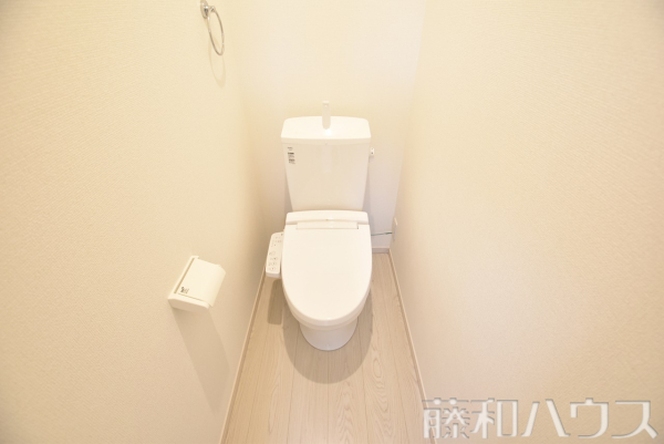 トイレ　【小牧市大字本庄】