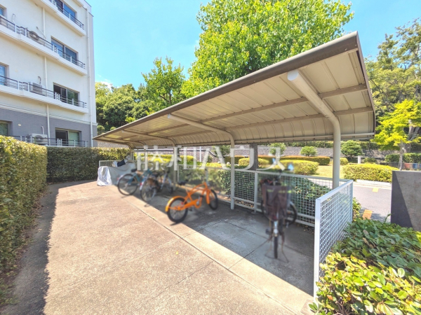 駐輪場 【ビスタセーレ向陽台 4号棟】 駐輪場 【ビスタセーレ向陽台 4号棟】
