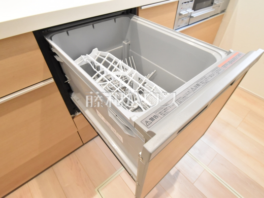 3号棟　食器洗浄乾燥機　【八王子市大和田町１丁目】　キッチンにはエコと家事時間短縮、一石二鳥の食洗機付です。