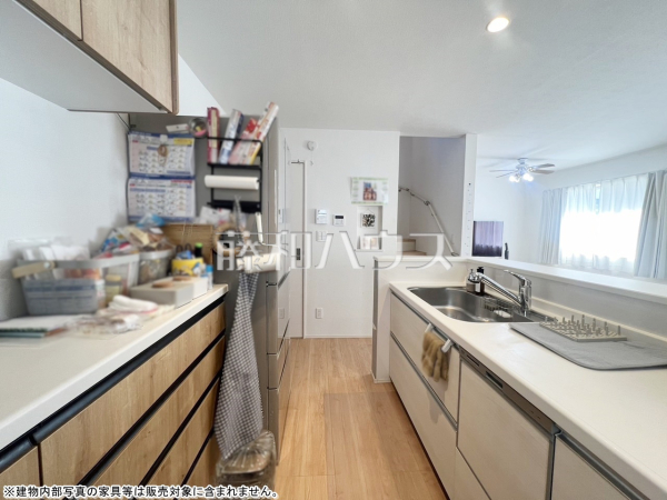 キッチン　【国立市富士見台１丁目】
ビルトイン食洗機は毎日の家事を軽減させてくれます。またワークトップも広々使え機能性も向上します。　