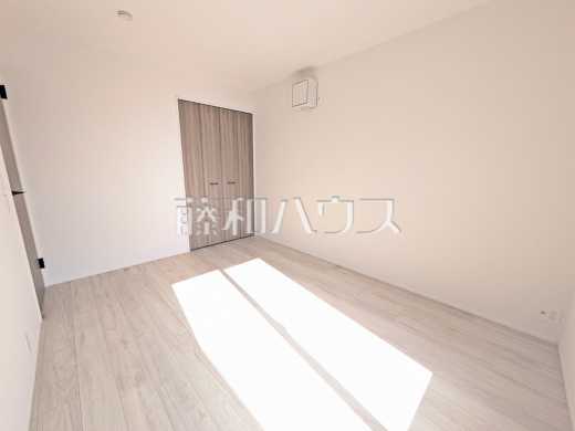 1号棟 居室 【春日井市坂下町2丁目】