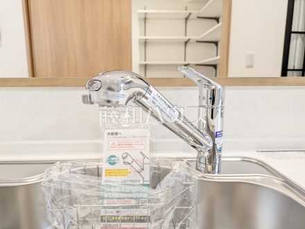 一体型浄水器 【東村山市廻田町3丁目】 いつでもおいしいお水が飲める浄水器一体型水栓も完備/撮影日2025/11/10